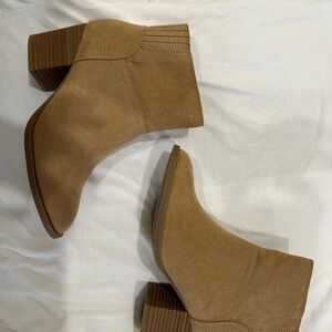 LC Lauren Conrad Brown Ankle Booties